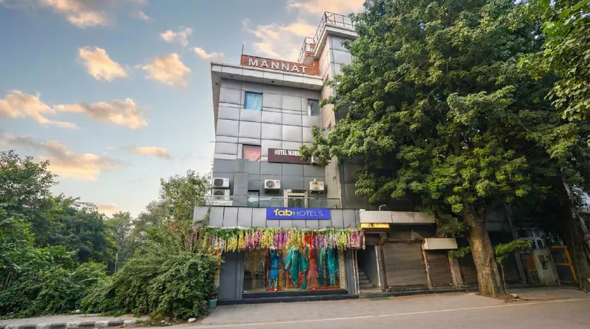 Hotel Mannat Shalimar - Image 1