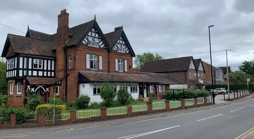 Merrick Lodge Hotel - Image 1