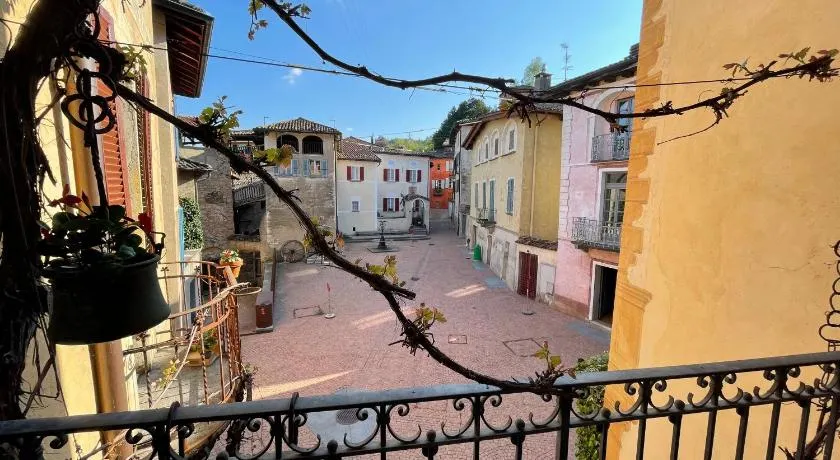 Tipica casa ticinese a Carona - Image 1