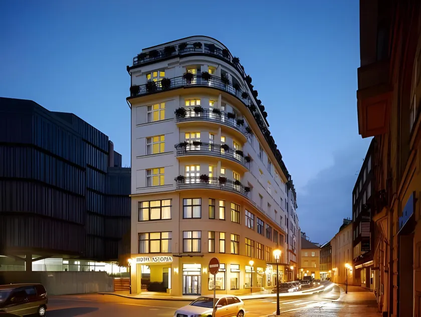Astoria Hotel - Image 1