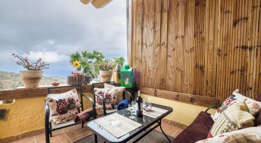 Casa de férias \"Carmela\" com vistas fantásticas para o mar, terraço e Wi-Fi - Image 1