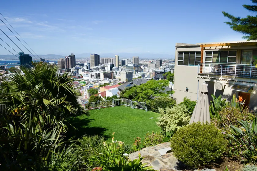 Signal Hill Lodge - Image 1