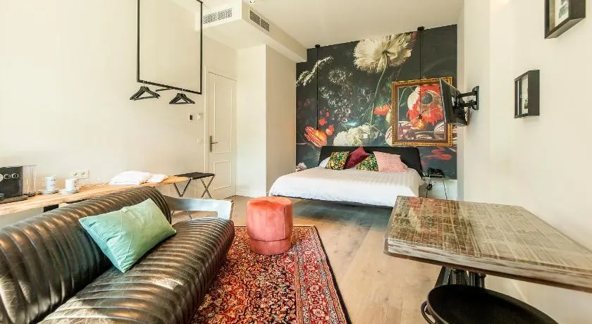 BareFoodGIULIA - Inspiration Hotel - Image 1