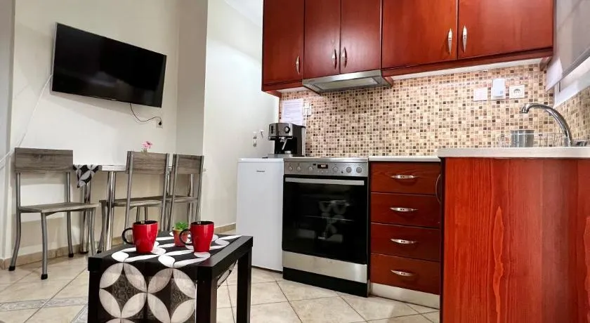 Ecco Apartments I - Image 1