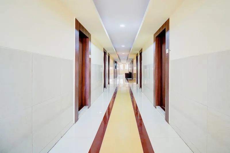 OYO 68970 Hotel Dolph-inn - Image 1