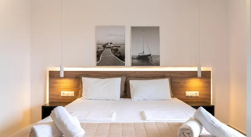 Roula's house on the beach - Image 1