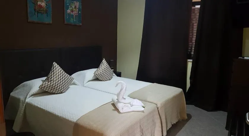 Almancil Hostel - Image 1