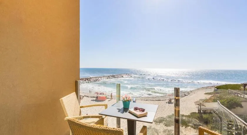 Vista Mare Beach Apartments by Porto City Hosts - Image 1