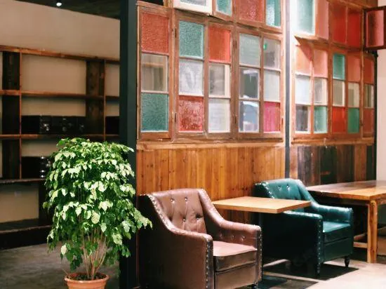 Heart hotel - Image 1