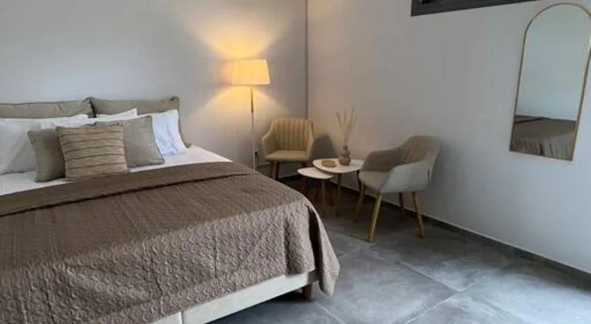 Modern & Cozy Studio - Image 1