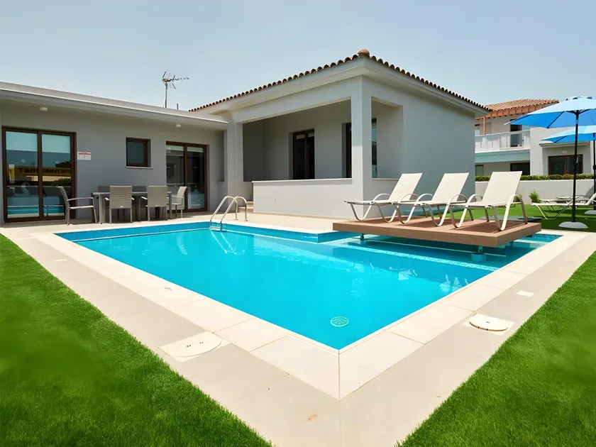 Angie Luxury Beach Villas - Image 1
