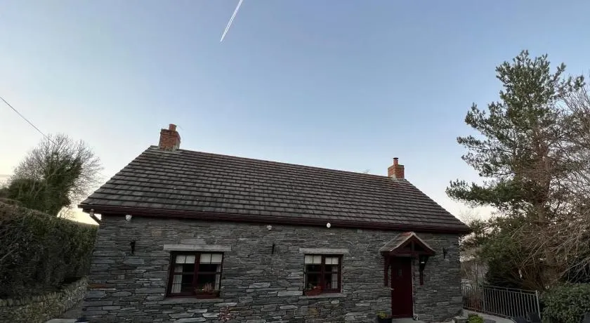 Hollymount Cottage - Image 1