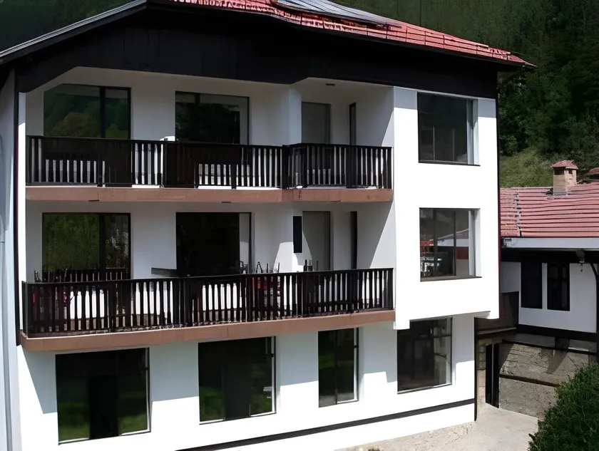 Guesthouse Hitar Petar - Image 1