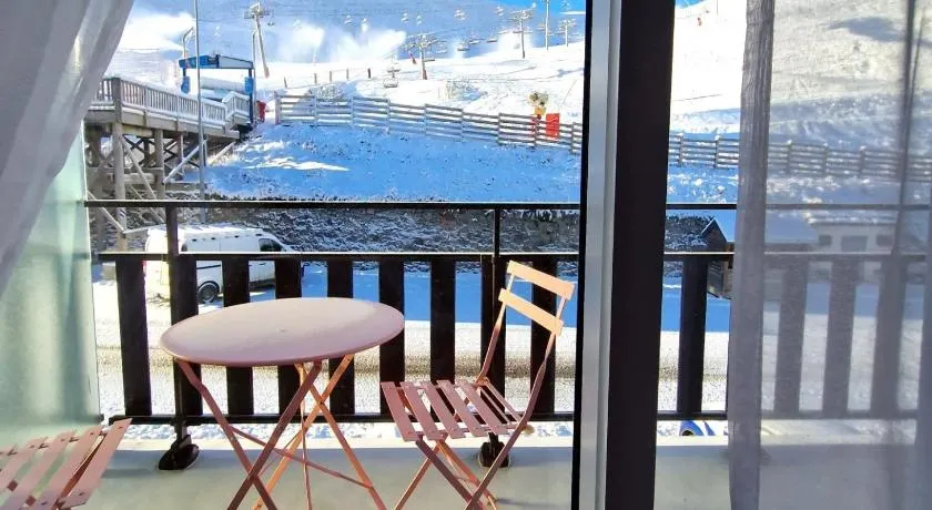 LeChalet N22 Au pied des pistes - Image 1
