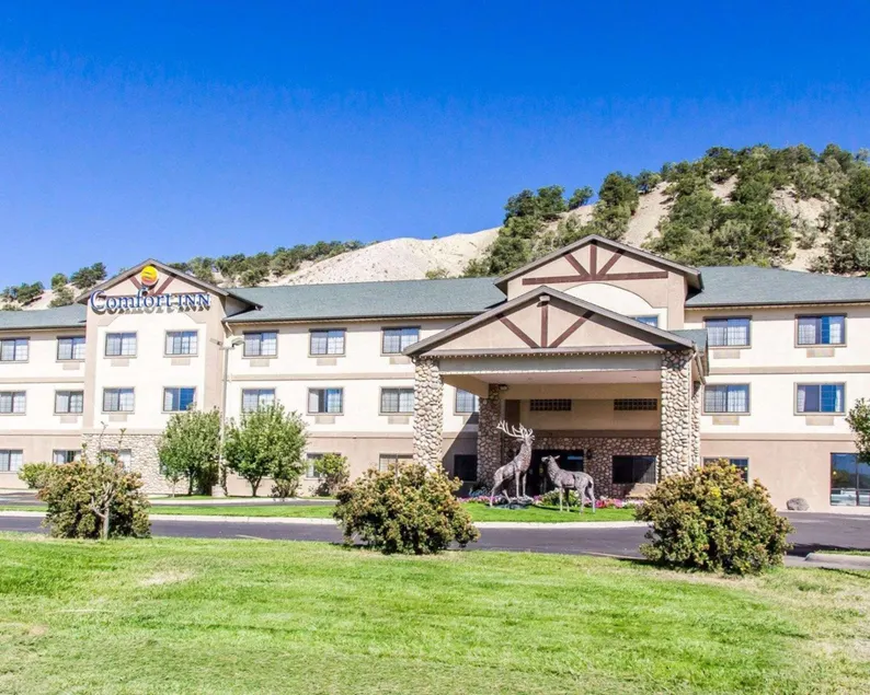 Quality Inn & Suites Vail Valley - Image 1