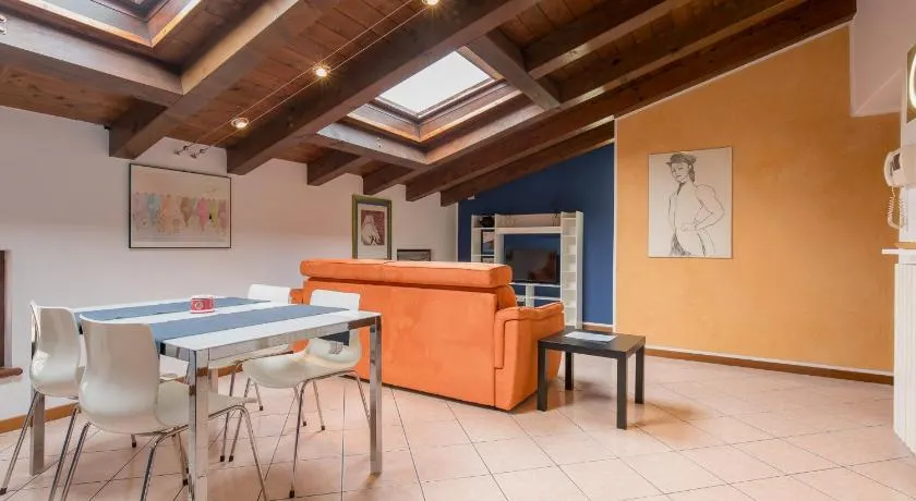 La Mansarda di Giulietta by Reasy&Busy - Image 1
