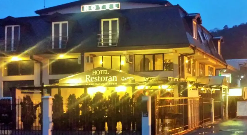 Hotel Topcider - Image 1