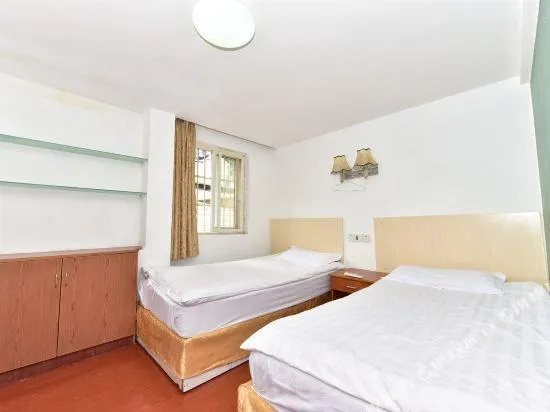 Jinzhou Business Hotel - Image 1