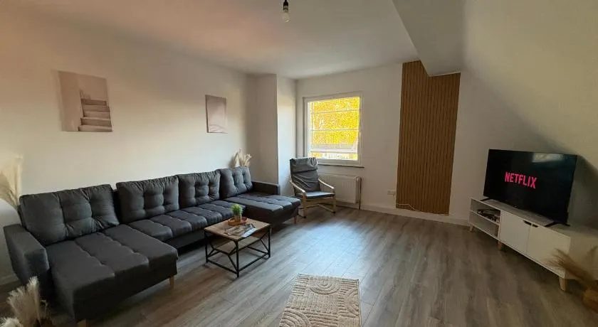Komfort & Stil, Moderne Wohnung mit Fitnessraum - Image 1