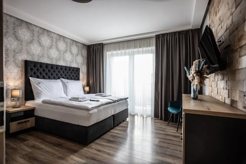 Hotel Demanova Apartments - Dependance - Image 1