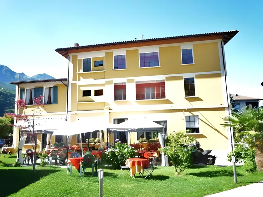 Hotel Elvezia - Image 1