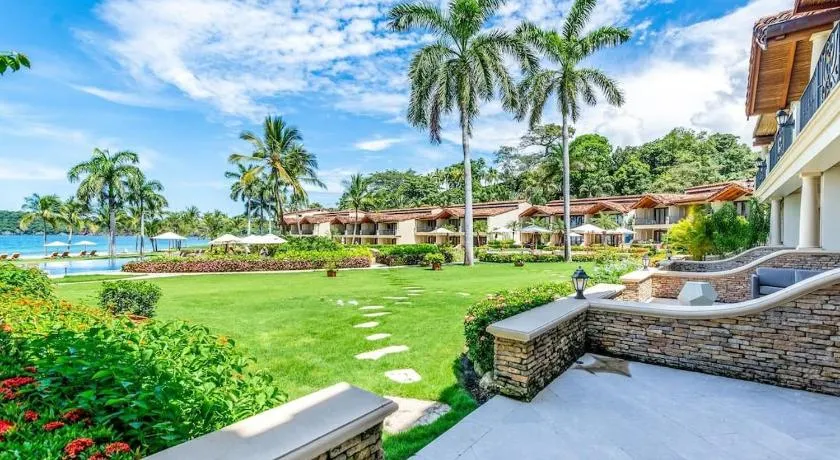 Spacious Open-Concept Condo with Stylish Design, Direct Beach Access & Resort-Style Amenities - Image 1