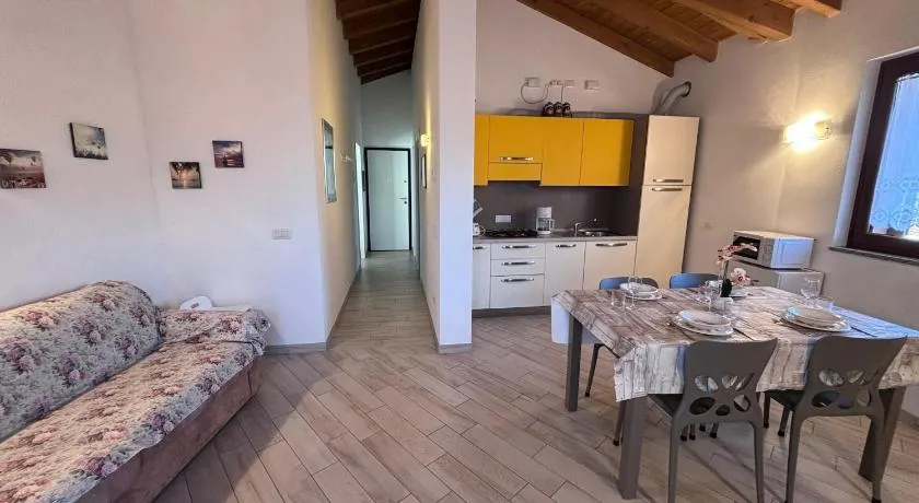 Lakeview Apartment in Brezzo di Bedero - Image 1