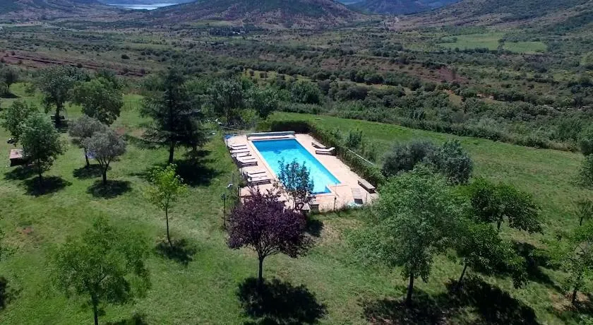 Gite Bergerie Piscine avec vue panoramique sur le Lac du Salagou - Image 1