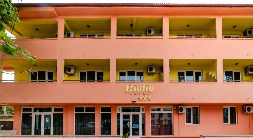 HOTEL GIULIA - locatie centrala - Image 1