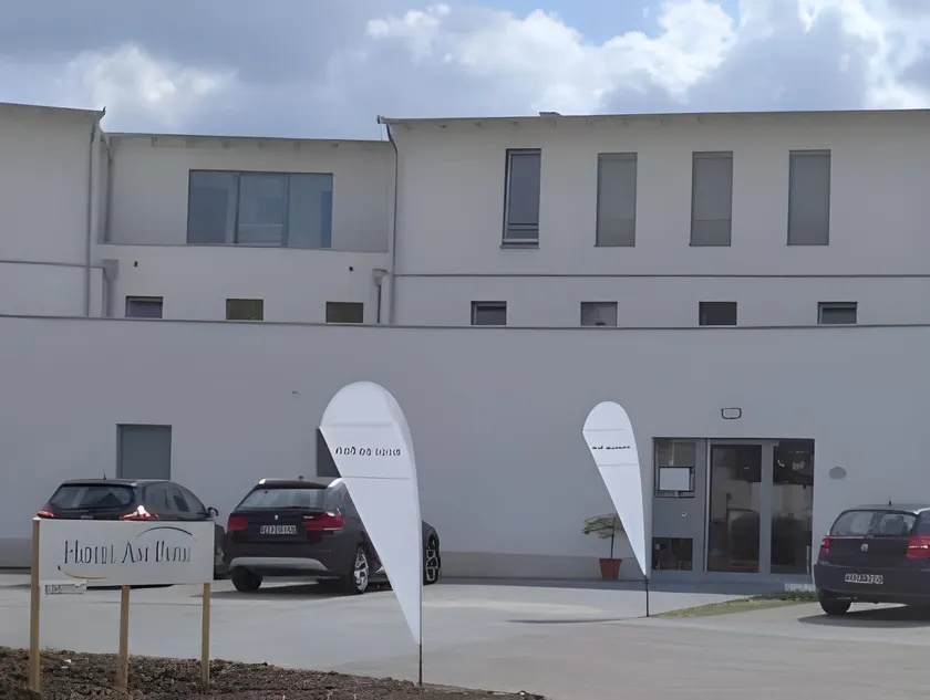 Das Neue Hotel Am Park - Image 1