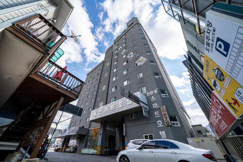 Jeongseon Smart Hotel - Image 1
