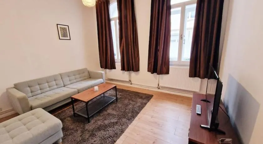 City Apartment - Image 1