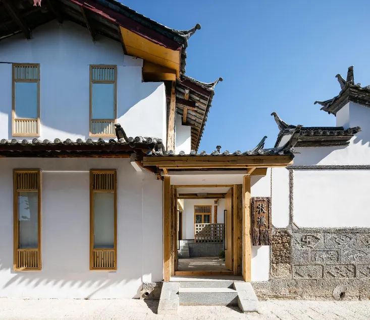 Lijiang Muqian Hotel - Image 1