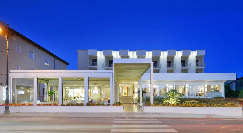 Hotel Serenella - Image 1