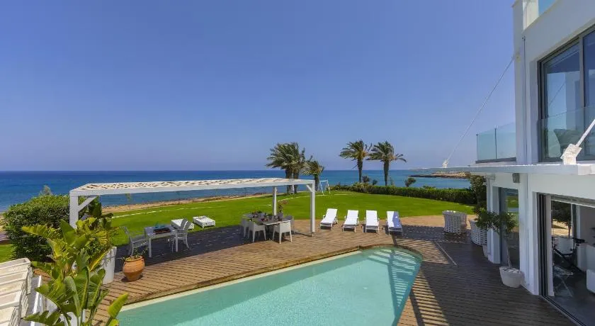 Ultimate Luksus Beach Front Villa, moderne, fuldt udstyret, fuldt air-Conditioend, 4-soveværelser, 5-badeværelser, Legerum, Satellit, Wi-Fi - Image 1