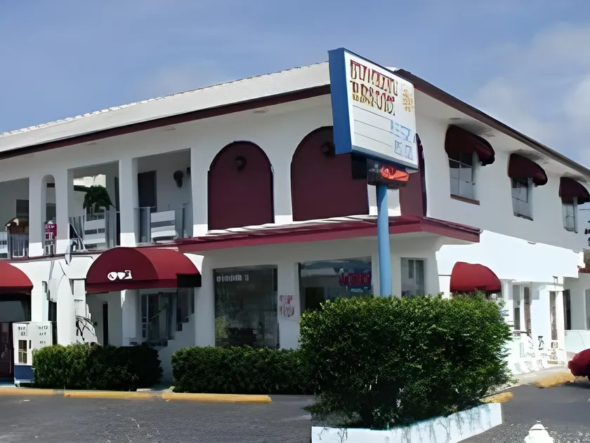 Sunrise Resort Motel South - Image 1