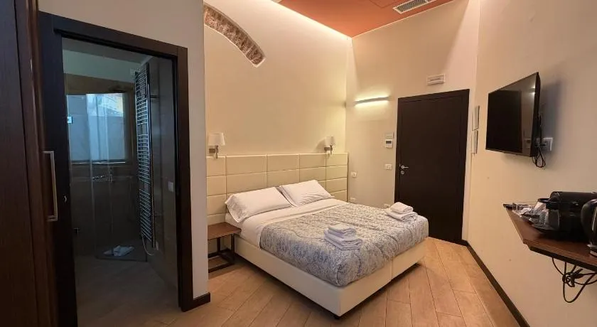 Arena Luxury Suite - Image 1