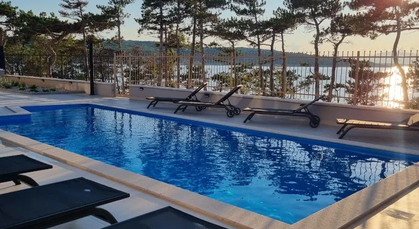 Family-friendly apartments with swimming pools Silo, Krk - 21242 - Image 1