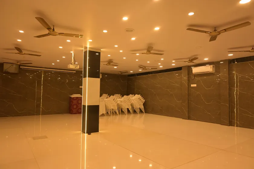 Hotel SLR Grand Haven - Image 1