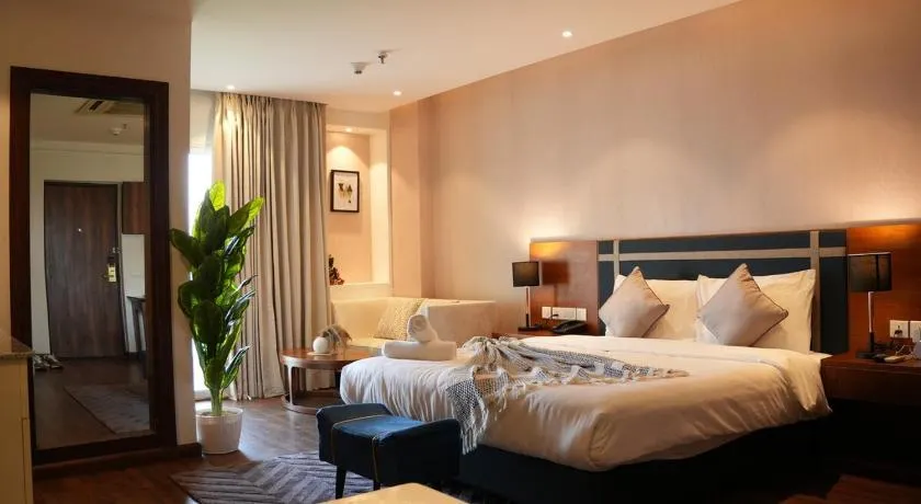 Boutique Stay w Private Jacuzzi - Belmore Stays - Image 1