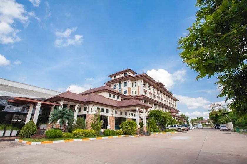Royal Nakhara Hotel and Convention Centre - Image 1
