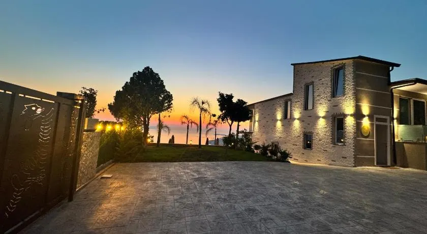 Villa e Diellit - Image 1