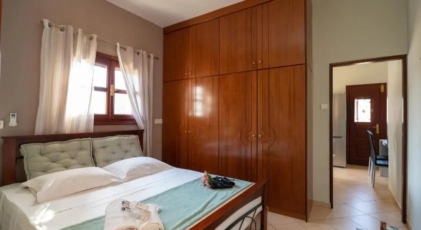 Happinest Private Suite with Jacuzzi - Image 1