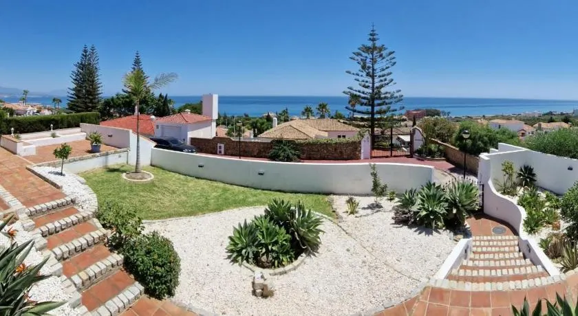 2421 Villa Joya de Guadalupe - Image 1