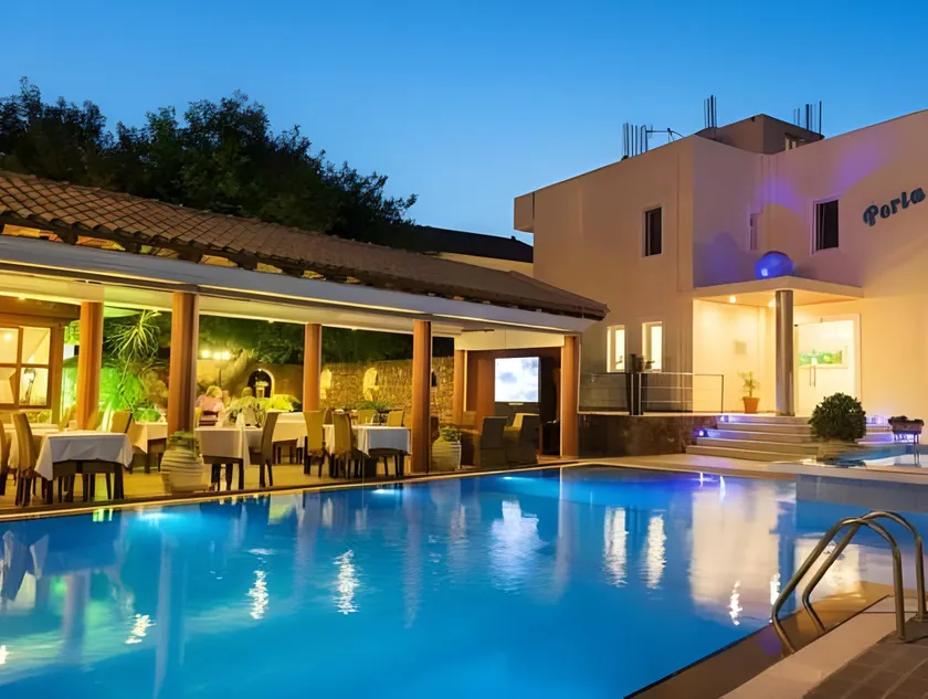 Perla Marina Hotel - Image 1