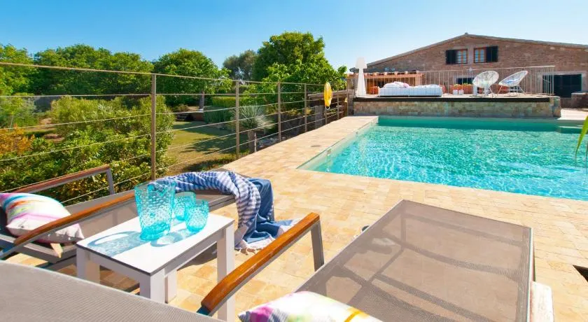 Villa Barcares Petit con piscina y amplios jardines, para 6, by BeBreeze - Image 1