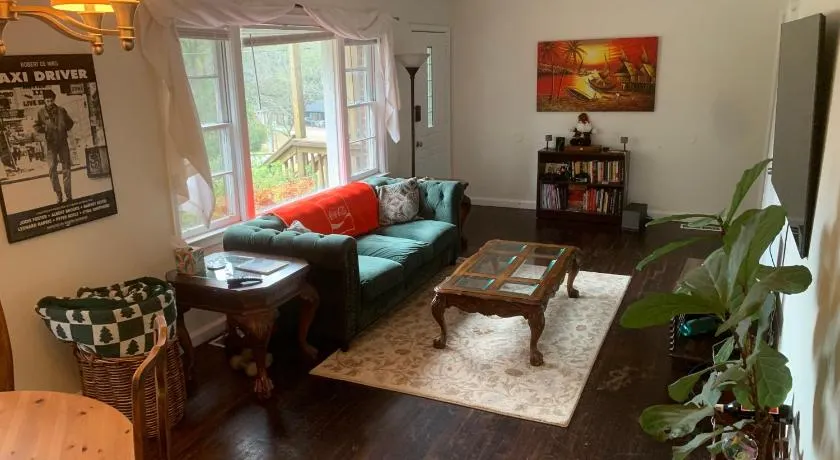 Lakeside Retreat with Yard and Deck--15 mins from Downtown ATL & Emory, 8 mins from Agnes Scott - Image 1