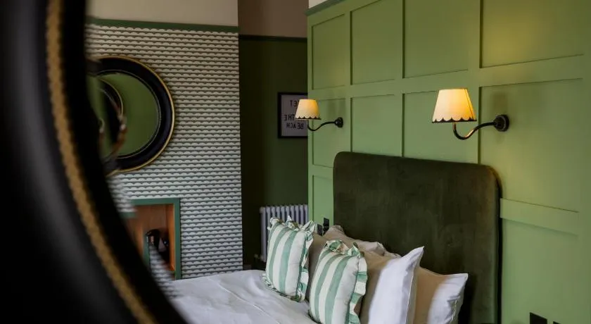 The London & Paris Hotel - Image 1