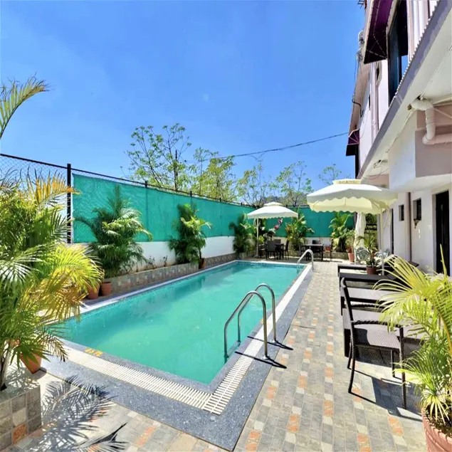 Hotel Golden Berry - Image 1