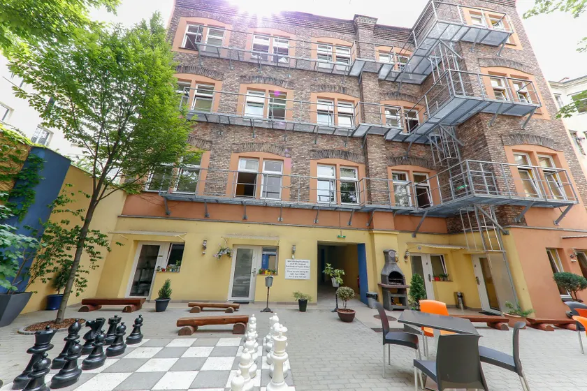 Do Step Inn Westbahnhof - Image 1